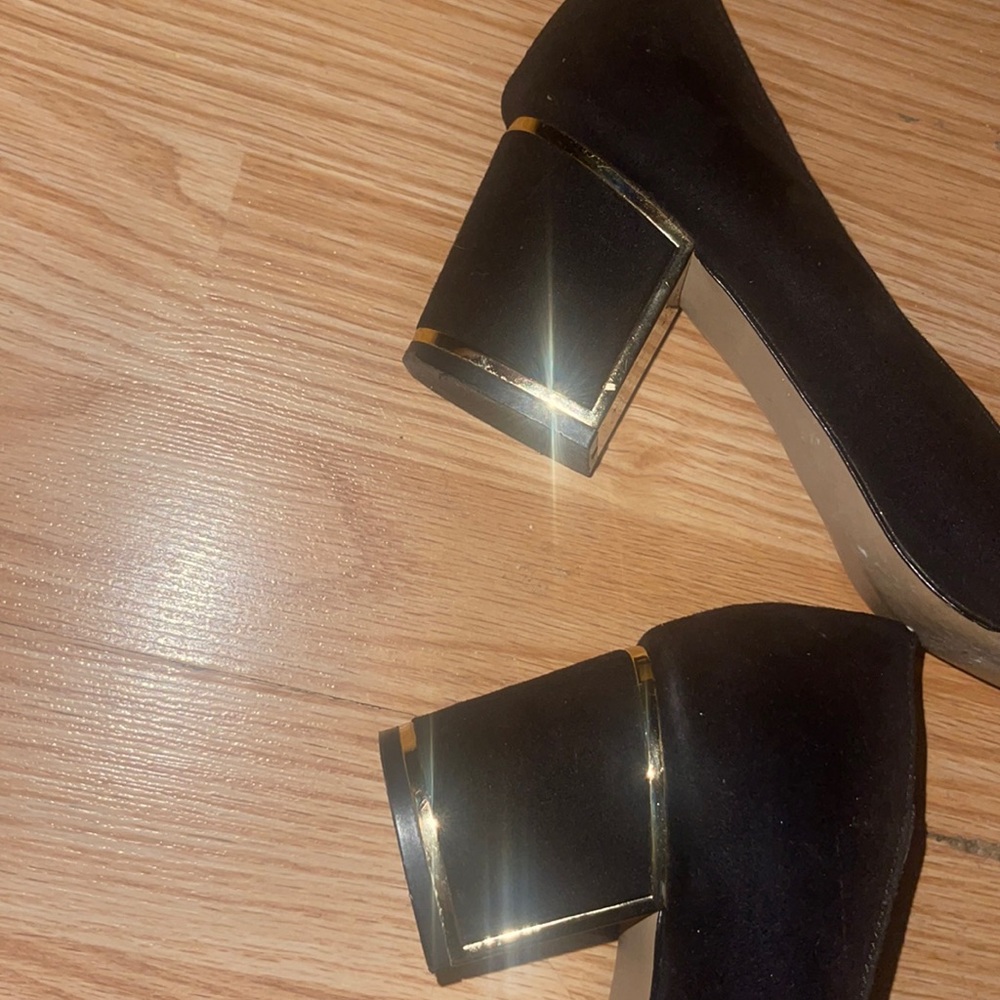 Heels - Picture 2 of 2